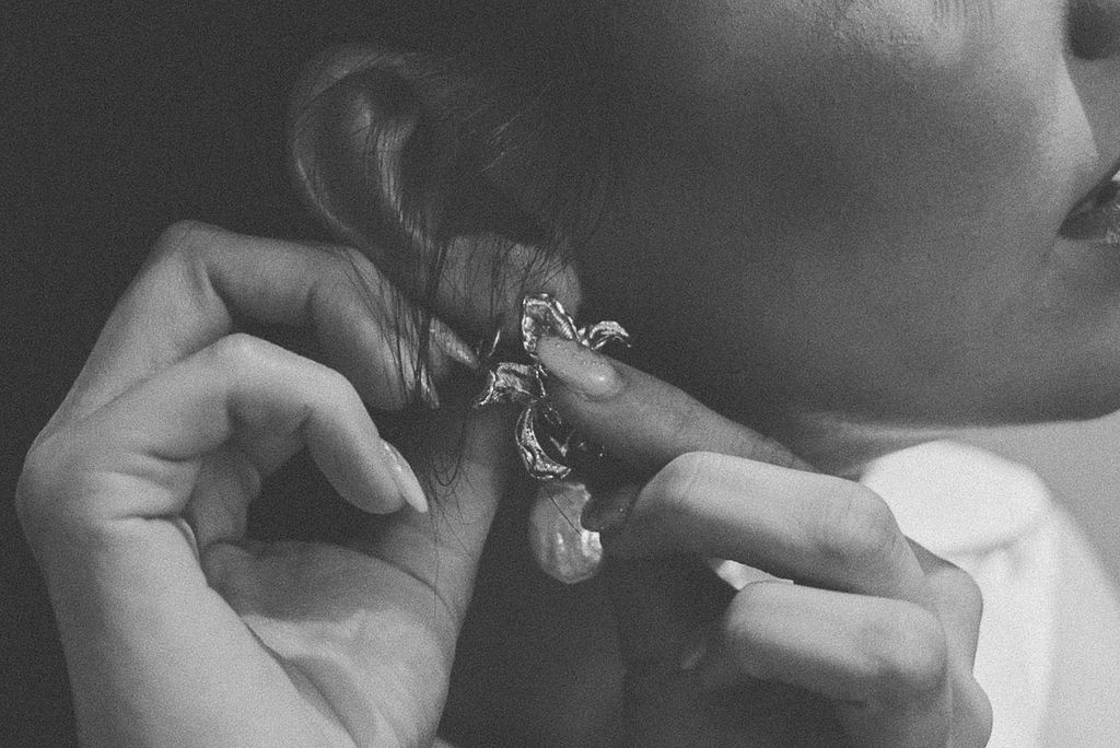 Bride getting ready photos