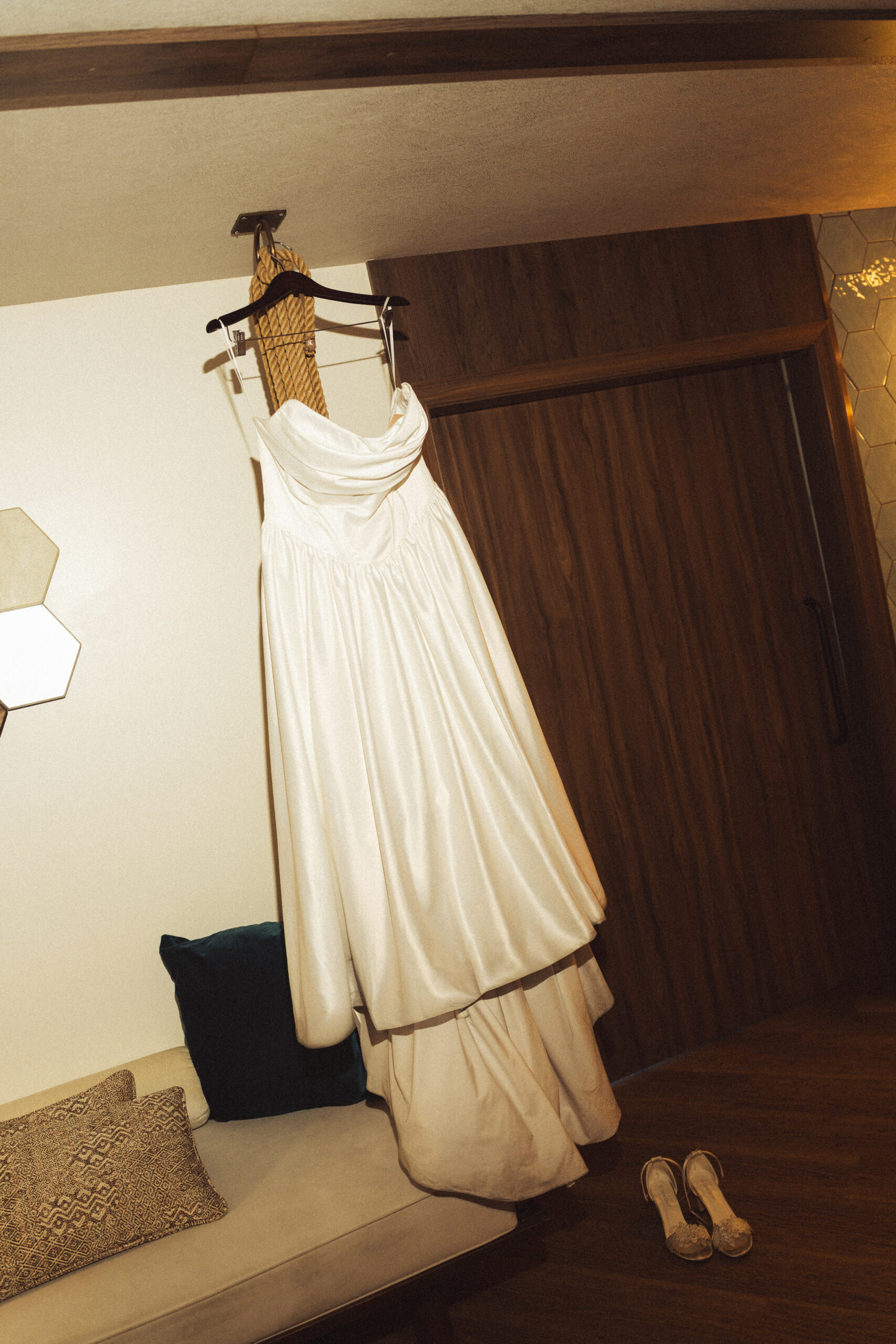 Las Vegas elopement detail photography by Raddie Maddie Photo